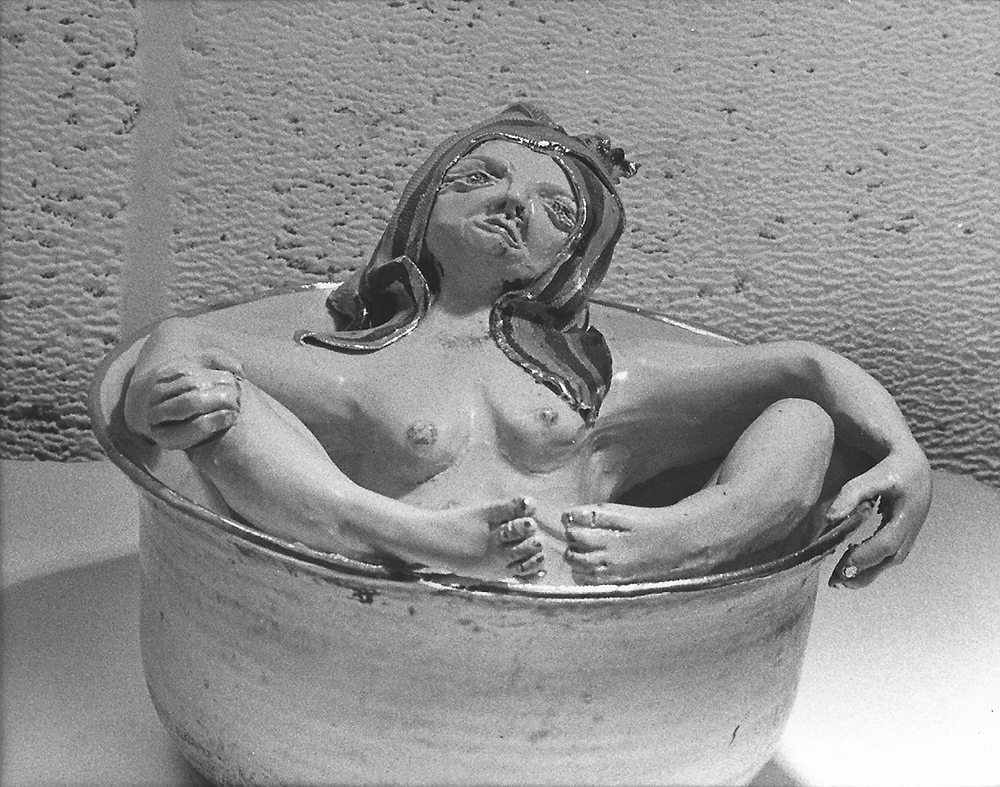 Boze vrouw (Serie Gedraaide potten). Hella de Jonge, 1977. Keramiek.